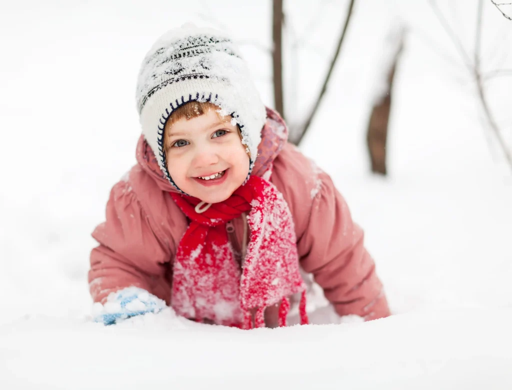 baby girl park winter portrait